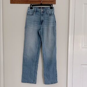 Hollister Ultra High-Rise Dad Jeans